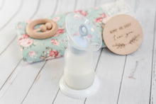 Load image into Gallery viewer, Milk Mate Silicone Breast Pump and Stopper 